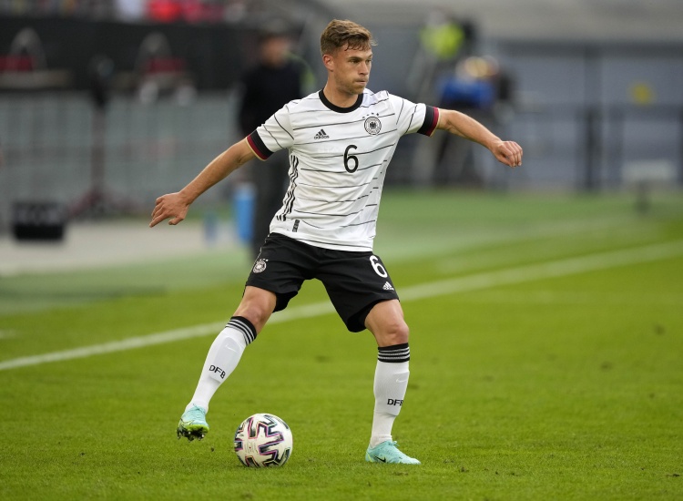 stron, 但在国家队 stron, 但在国家队